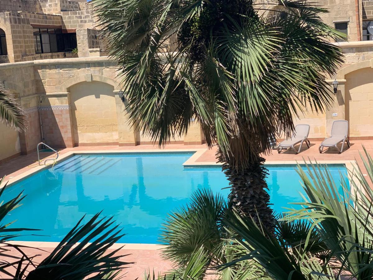 Appartamento Tal-Mirakli Għarb Esterno foto