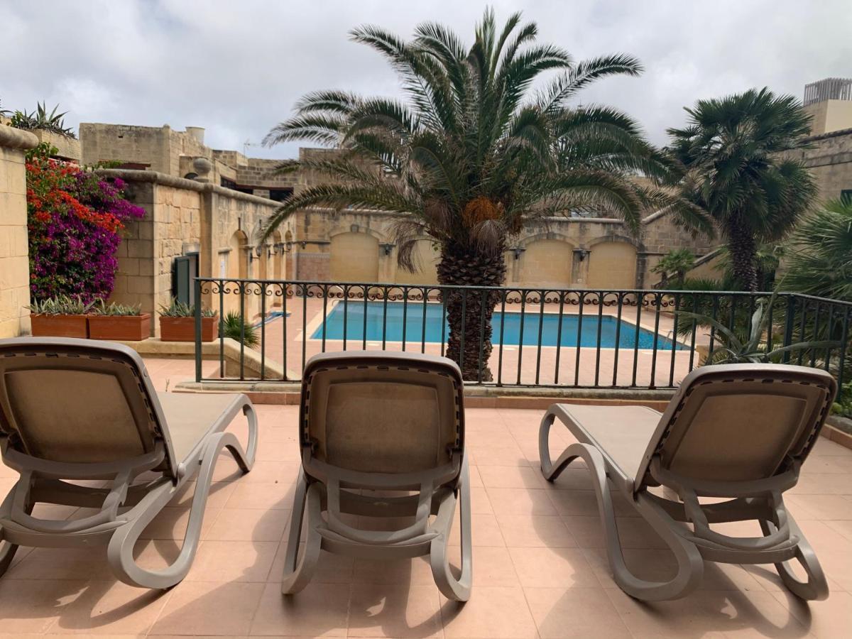 Appartamento Tal-Mirakli Għarb Esterno foto