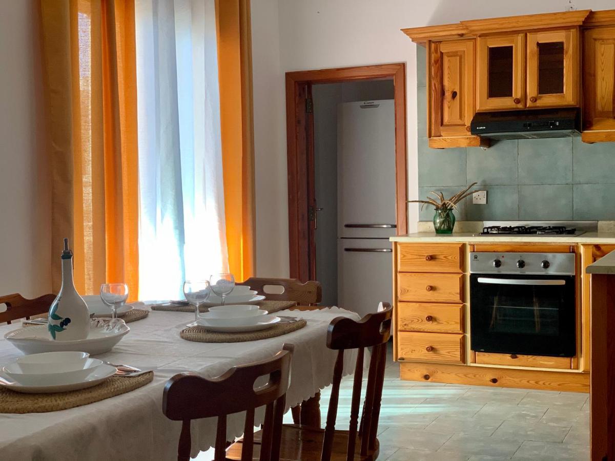 Appartamento Tal-Mirakli Għarb Esterno foto