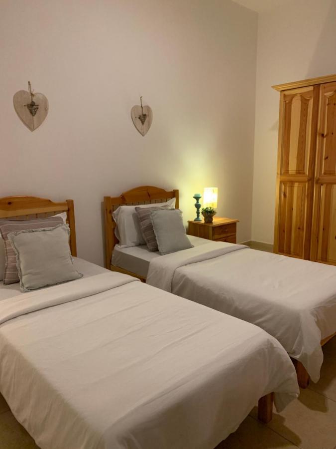 Appartamento Tal-Mirakli Għarb Esterno foto