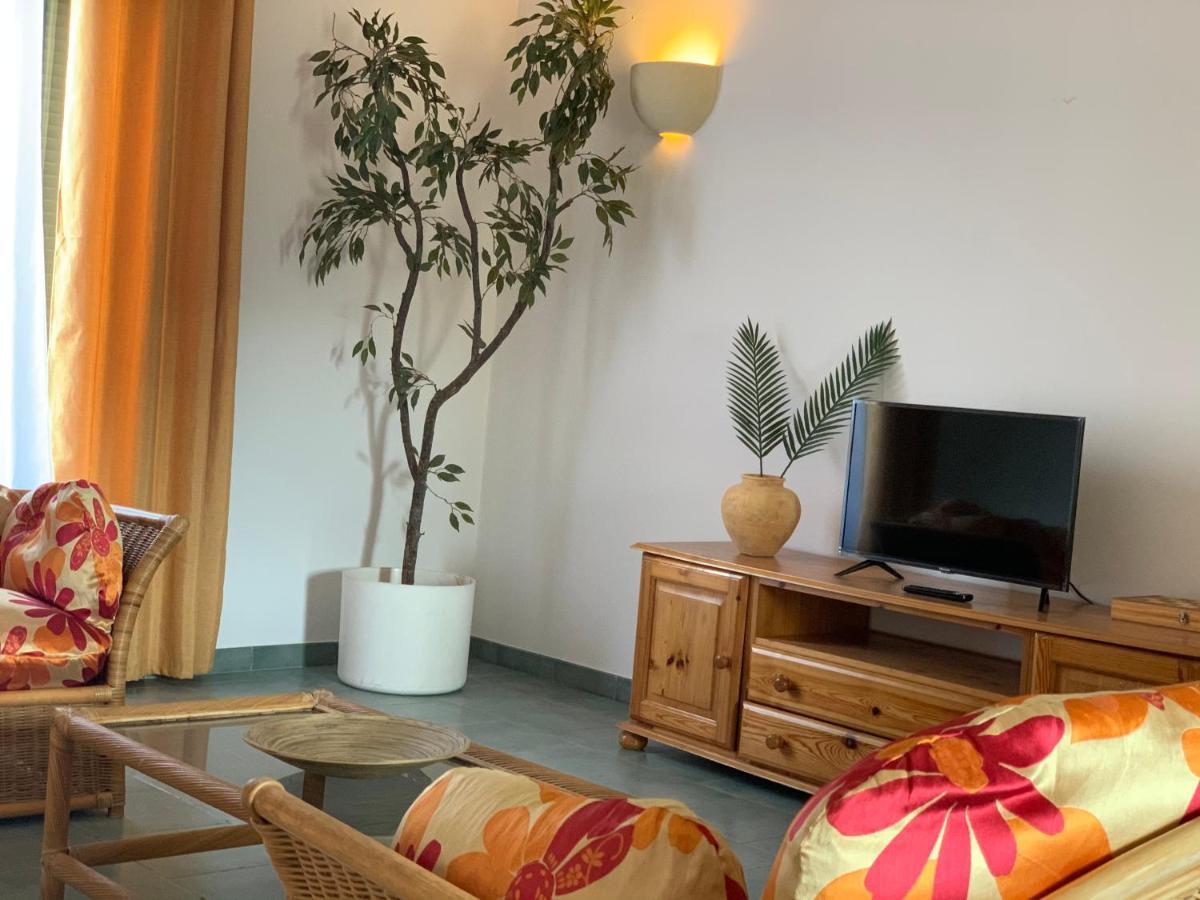 Appartamento Tal-Mirakli Għarb Esterno foto