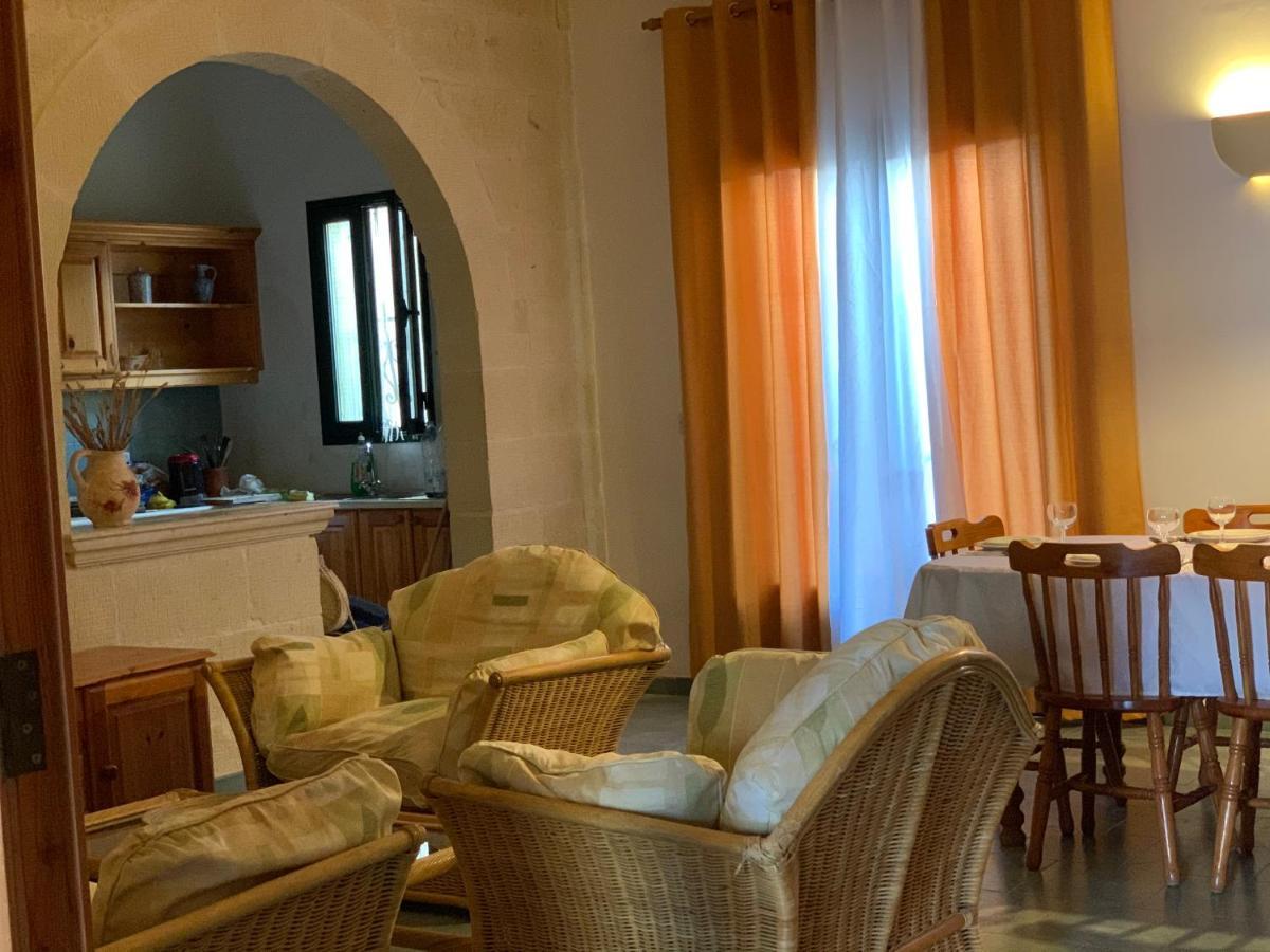 Appartamento Tal-Mirakli Għarb Esterno foto