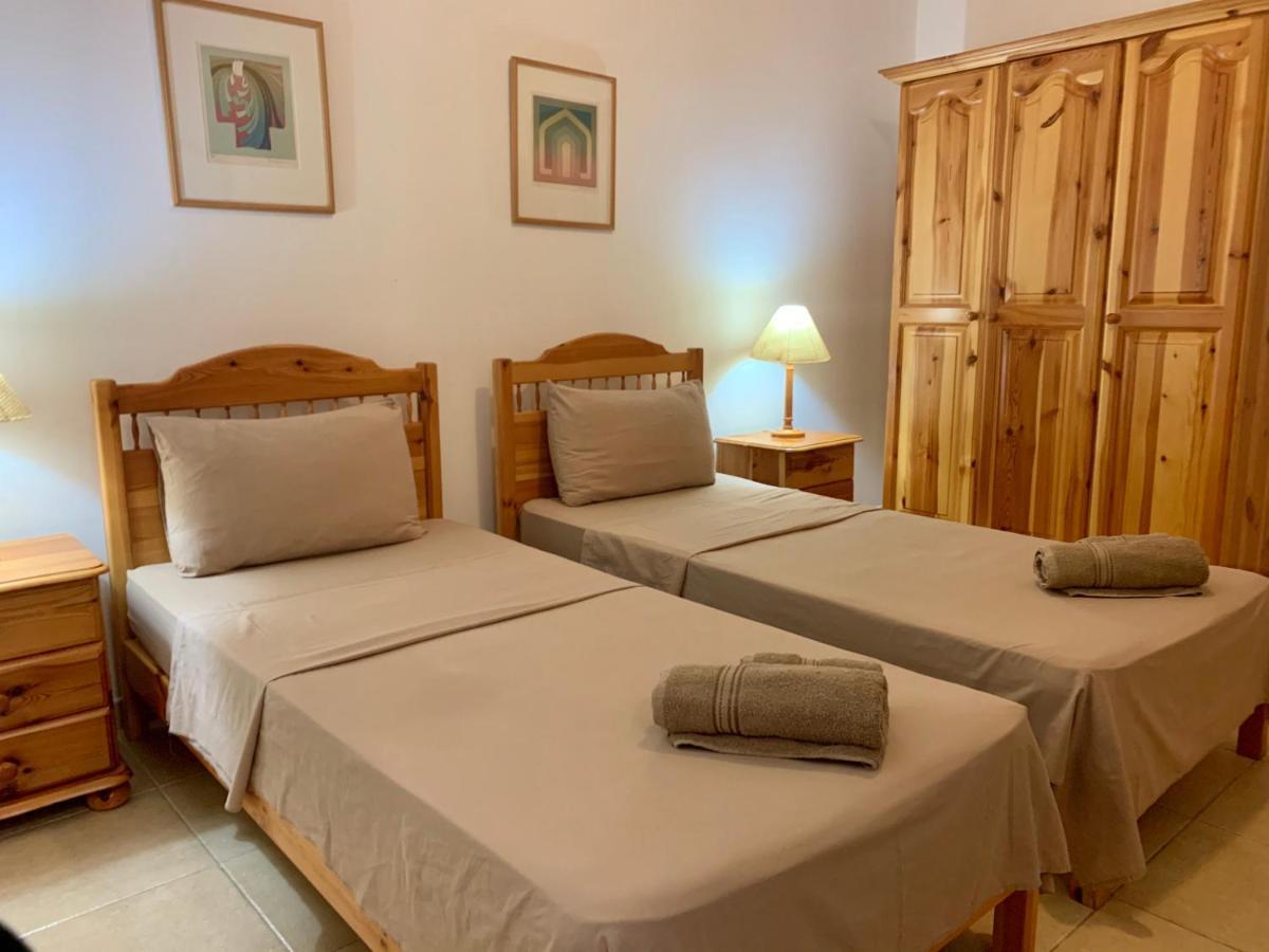 Appartamento Tal-Mirakli Għarb Esterno foto