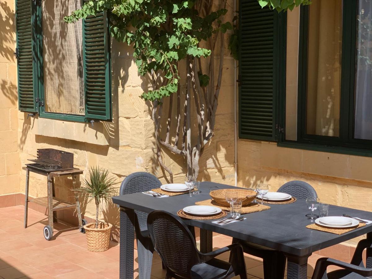 Appartamento Tal-Mirakli Għarb Esterno foto